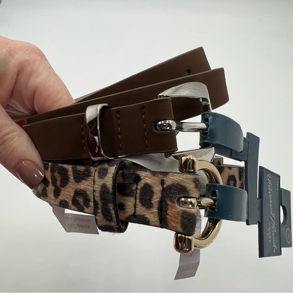 Universal Thread Accessories - Women's universal Thread belts size Medium 30-36 1 brown and 1 leopard. 3/4 wide